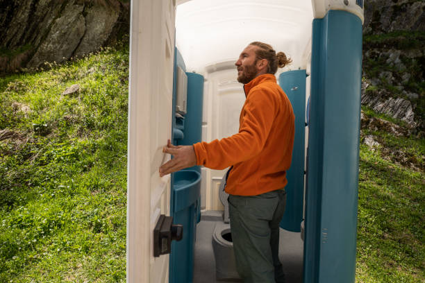 Portable Toilet Options We Offer in Bell Gardens, CA