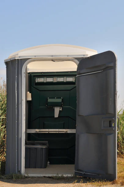 Best Affordable portable toilet rental  in Bell Gardens, CA